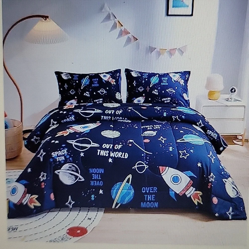 Beeweed 3 piece Space Rocket Ship Out of this World Comforter Set Navy Blue New…